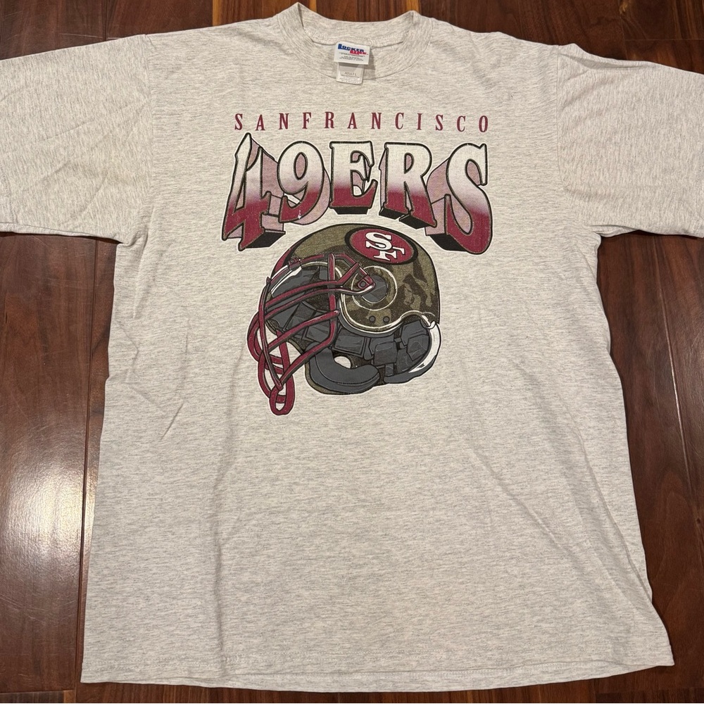 Vintage 90s San Francisco 49ers Helmet Graphic Tee – Large